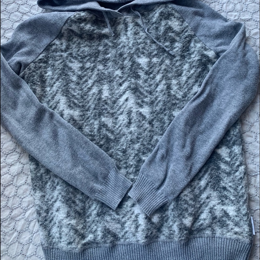 Calvin Klein sweater/sweatshirt